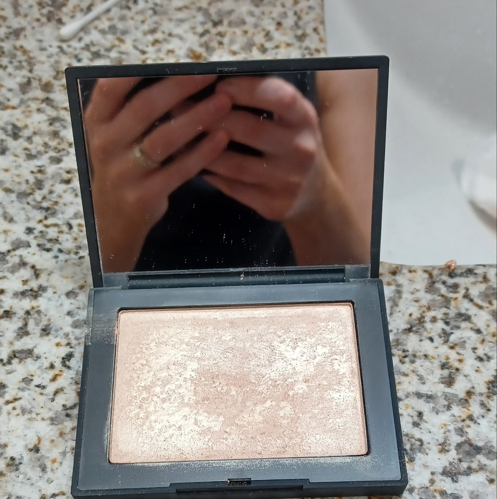 Nars Highlighter